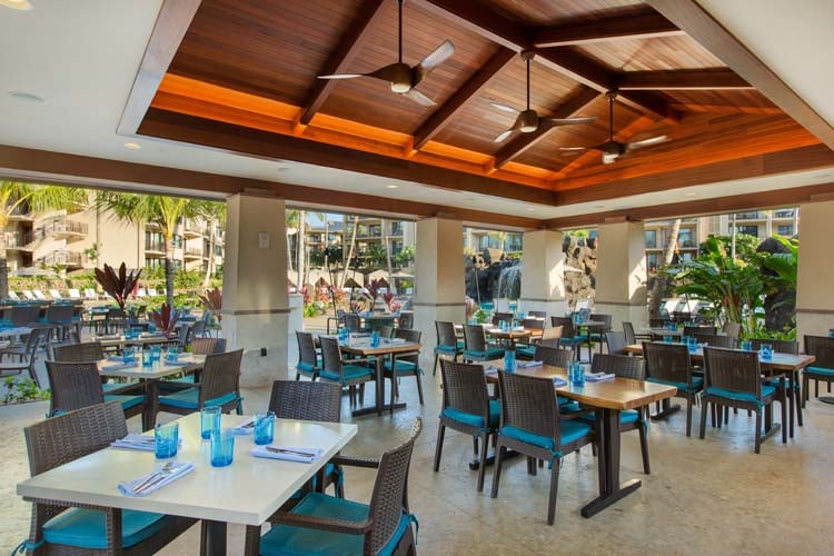 Covered dining at Holoholo grill in Koloa Landing Resort